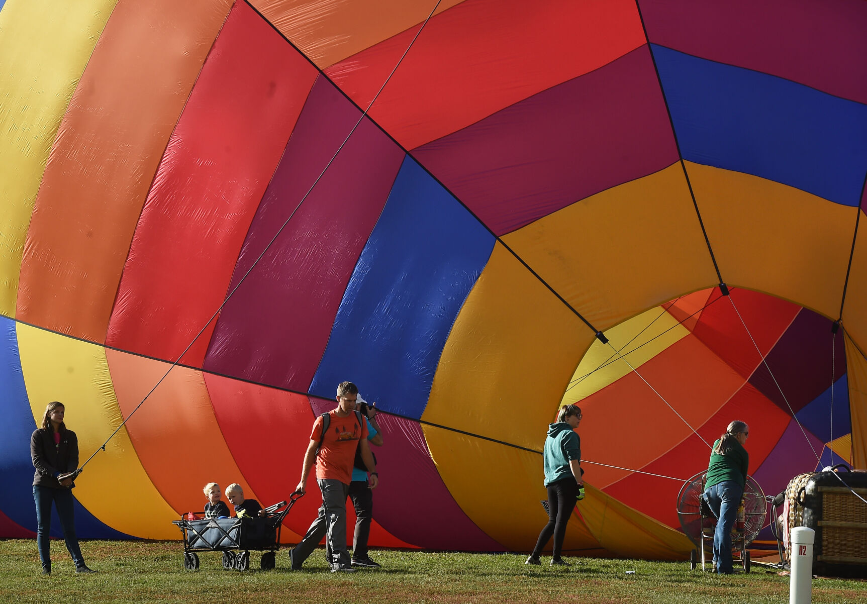 090521-news-balloons 108.JPG